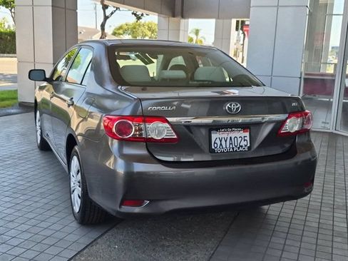 Used 2013 Toyota Corolla LE FWD image 11