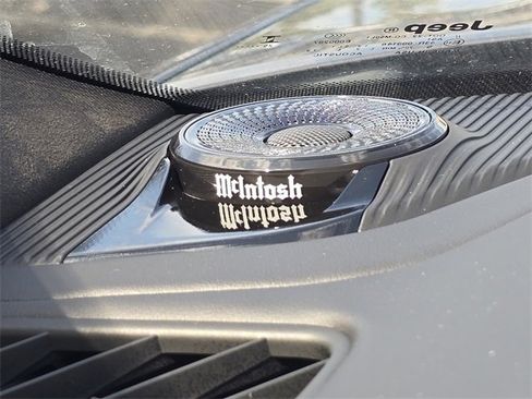 New 2025 Jeep Grand Cherokee Summit image 13