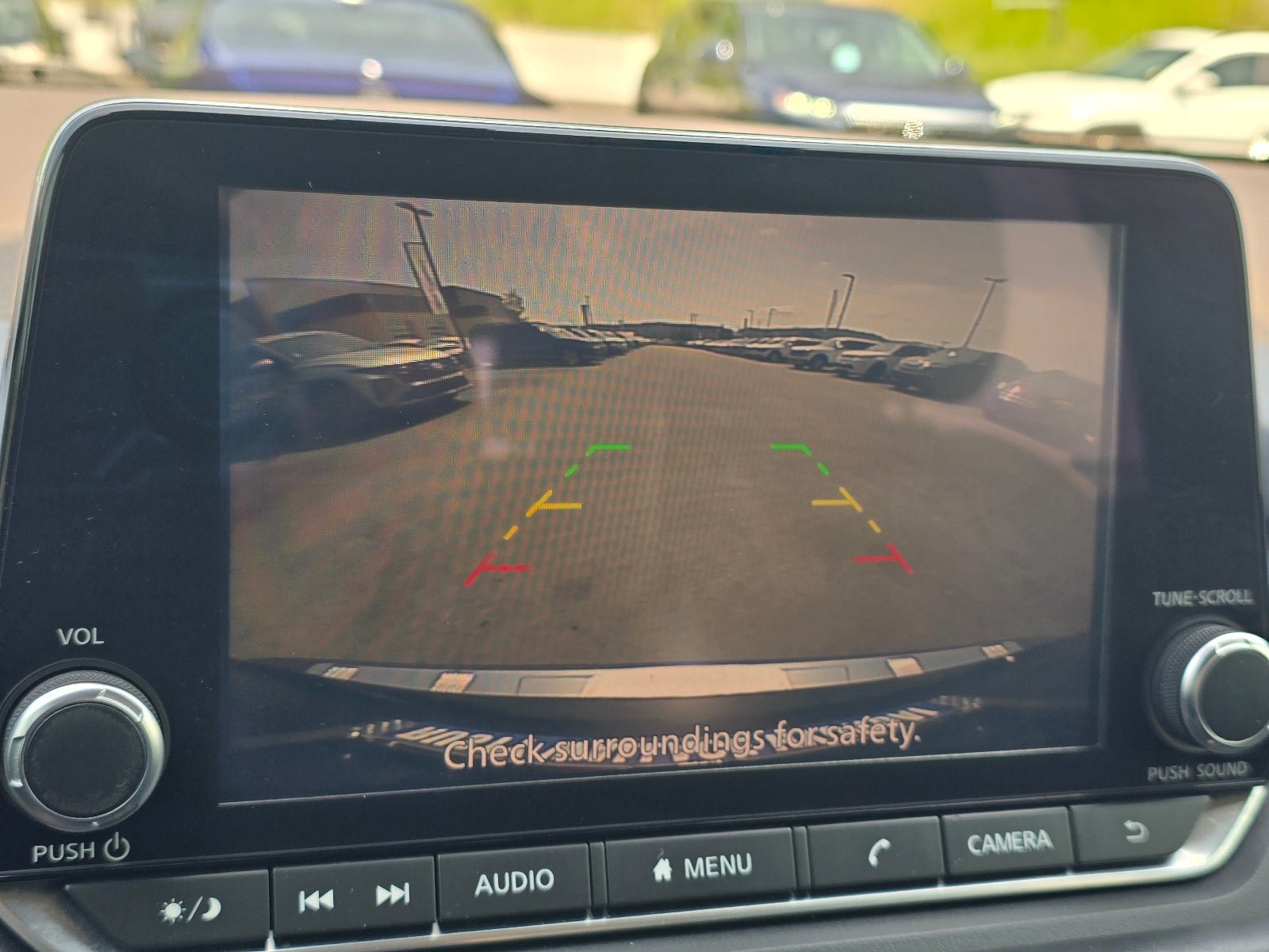 Used 2022 Nissan Rogue SV FWD image 17