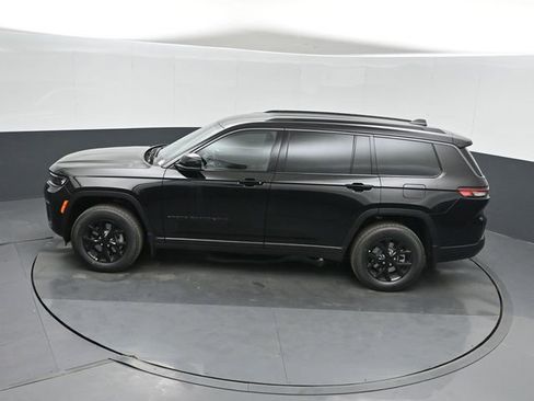 New 2026 Jeep Grand Cherokee L 4WD image 37