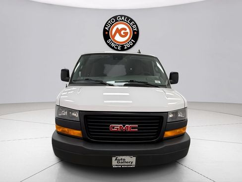Used 2025 GMC Savana 2500 RWD image 9