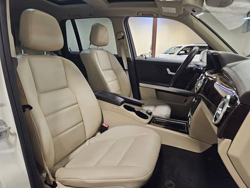 Used 2015 Mercedes-Benz GLK 250 BlueTEC 4MATIC image 23