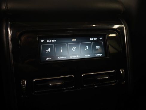 Used 2022 Lincoln Aviator Reserve w/ Equipment Group 201A AWD/4WD image 17