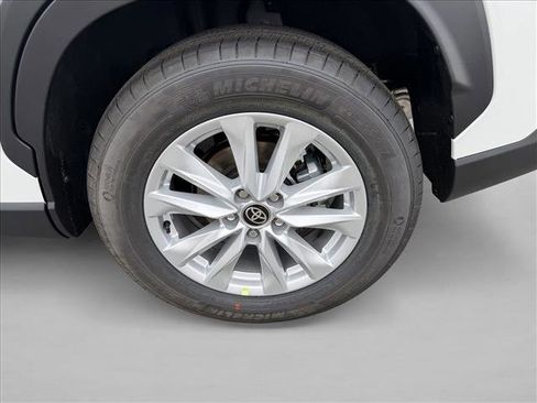 New 2026 Toyota Corolla Cross LE image 9