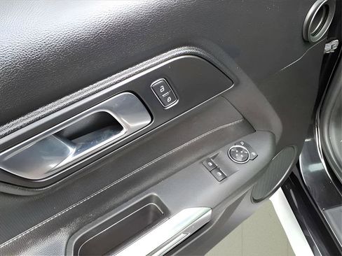 Used 2022 Ford Mustang Coupe image 25