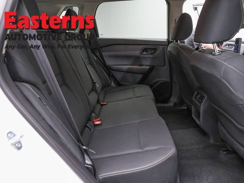 Used 2024 Nissan Rogue S AWD/4WD image 24