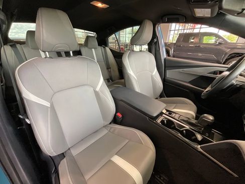Certified 2025 Toyota Camry SE FWD image 20