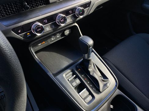 Used 2025 Honda CR-V EX image 17