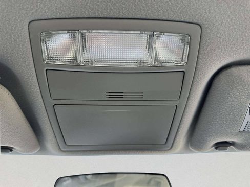 Used 2011 Toyota Camry LE FWD image 29