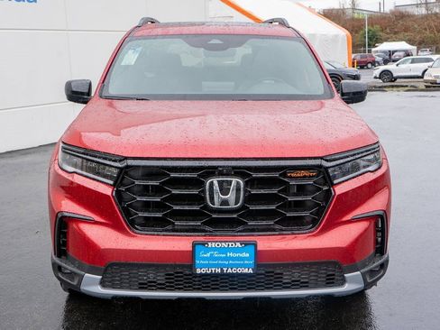New 2025 Honda Pilot TrailSport image 3