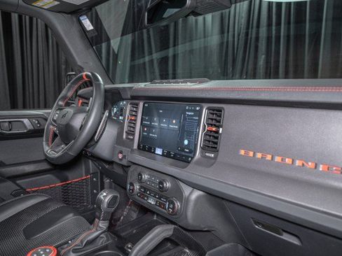 Used 2025 Ford Bronco Raptor AWD/4WD image 14