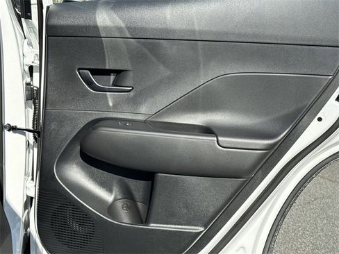 New 2026 Hyundai Kona SE image 16