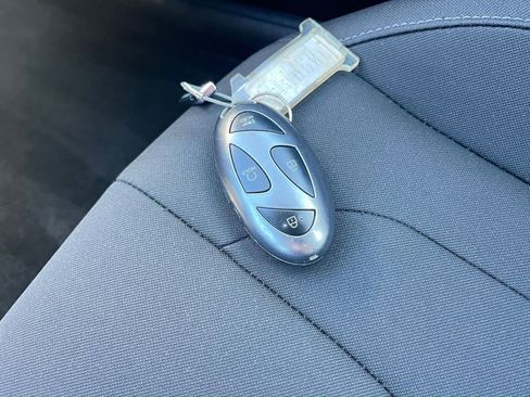 Used 2025 Hyundai Elantra SEL image 22