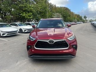 Used 2020 Toyota Highlander XLE video 2