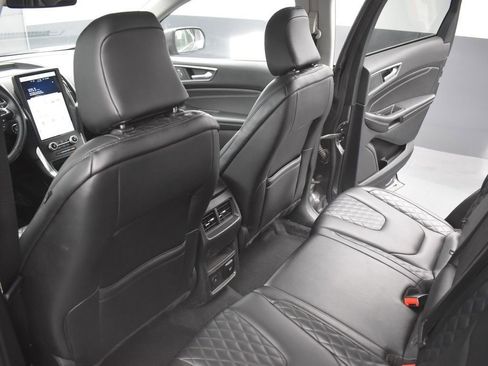 Used 2024 Ford Edge Titanium image 13