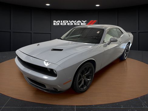 Used 2020 Dodge Challenger SXT w/ Blacktop Package RWD image 2