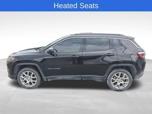 Used 2022 Jeep Compass Latitude w/ Sun and Sound Group AWD/4WD image 9