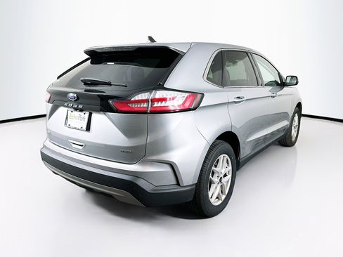 Used 2023 Ford Edge SEL image 9