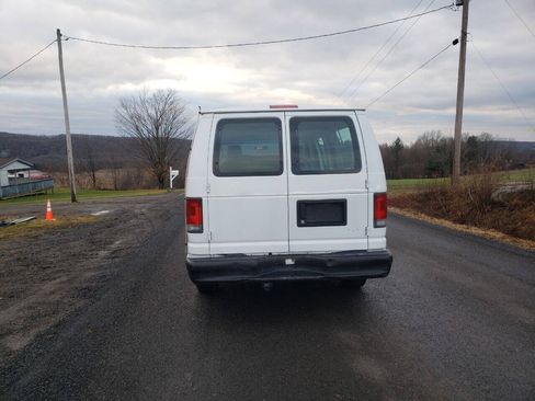 Used 2011 Ford E-150 and Econoline 150 Wagon w/ PWR Windows & Locks Group RWD image 8