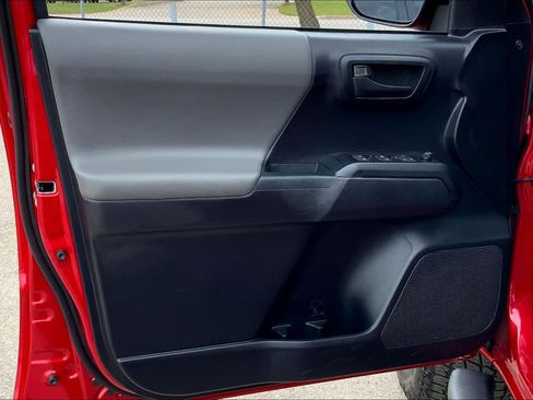 Used 2020 Toyota Tacoma SR w/ SR Convenience Package RWD image 20