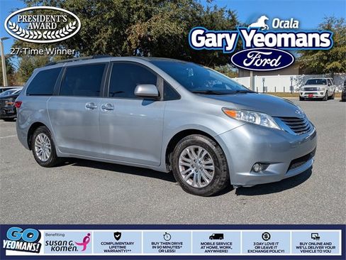 Used 2016 Toyota Sienna XLE image 1
