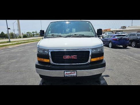 Used 2023 GMC Savana 2500 w/ Driver Convenience Package image 8
