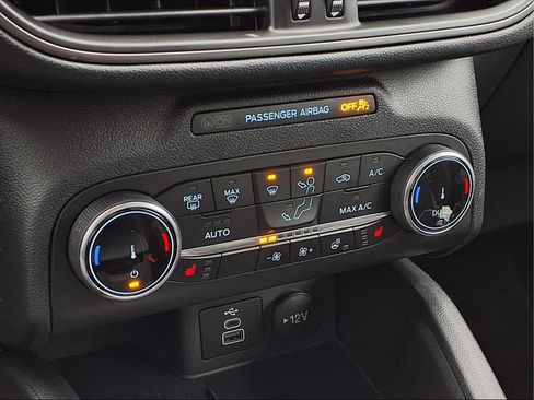 Used 2025 Ford Escape Active w/ Cold Weather Package image 8