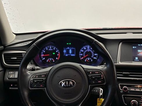 Used 2018 Kia Optima S FWD image 27