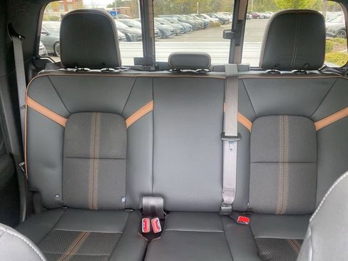 Used 2024 GMC Canyon AT4 w/ Technology Package image 30