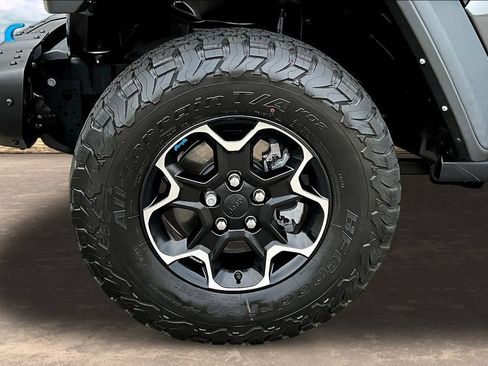 Used 2022 Jeep Wrangler Unlimited Rubicon 4xe w/ Steel Bumper Group AWD/4WD image 36