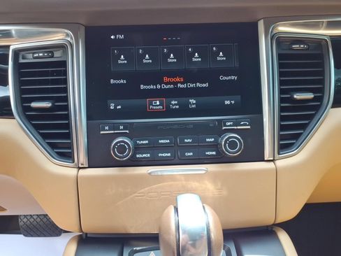 Used 2017 Porsche Macan S AWD/4WD image 25