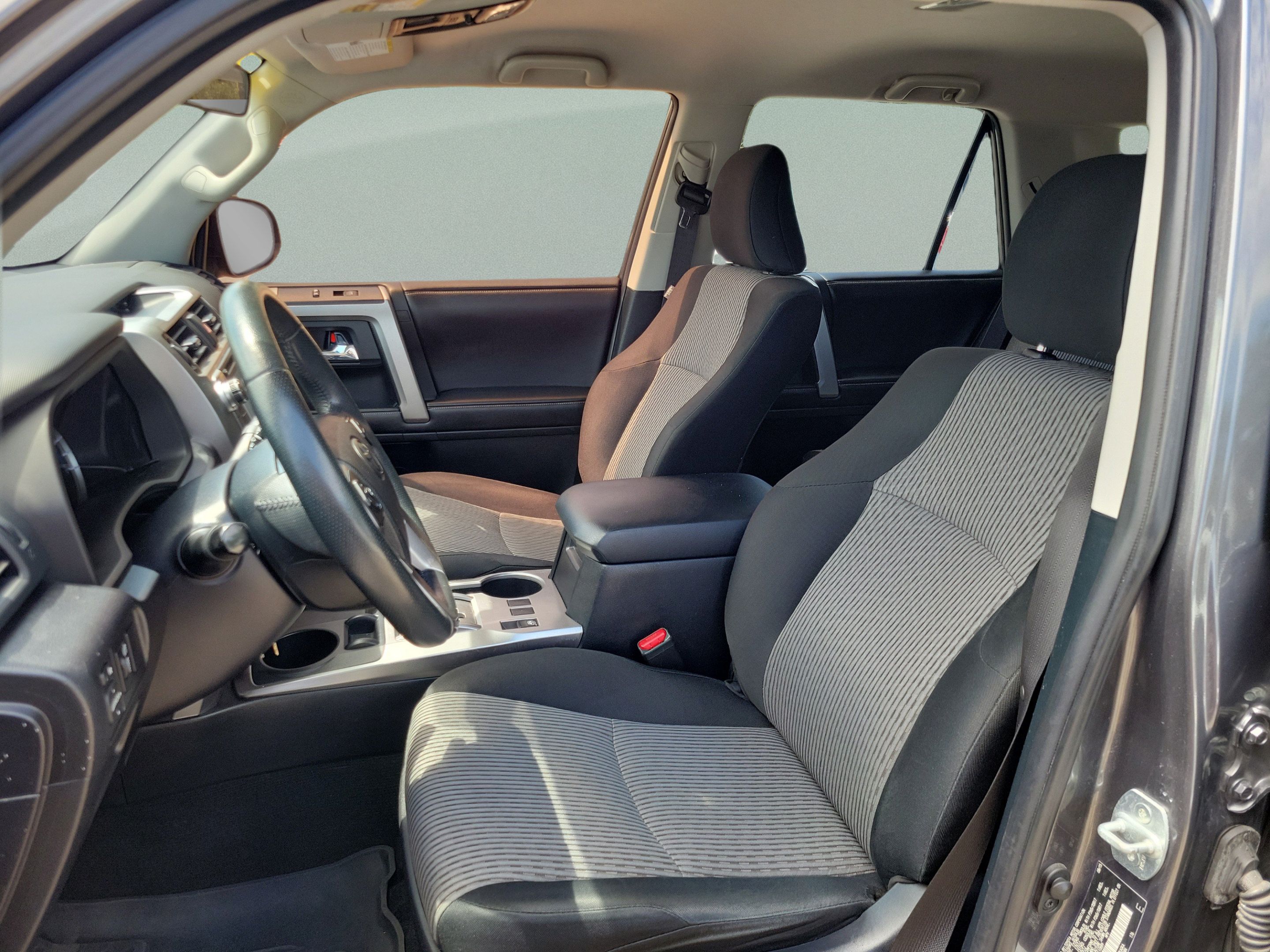 Used 2016 Toyota 4Runner SR5 RWD image 19