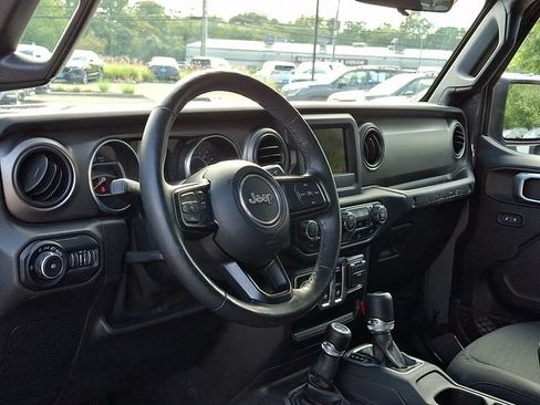Used 2020 Jeep Wrangler Sport AWD/4WD image 11