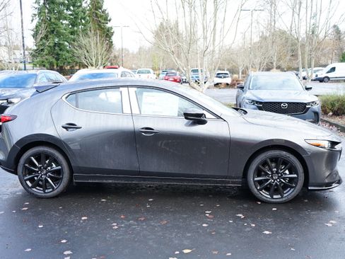 New 2026 MAZDA MAZDA3 Hatchback w/Premium Plus Pkg image 8