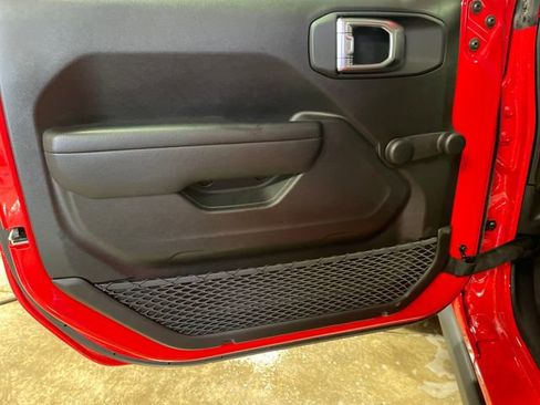 Used 2024 Jeep Wrangler Sport image 10