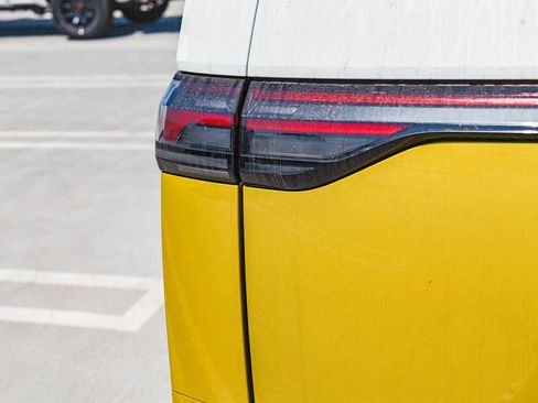 New 2025 Volkswagen ID. Buzz 1st Edition image 7