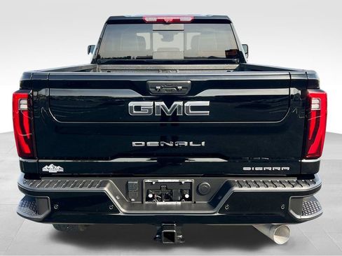 Used 2025 GMC Sierra 3500 Denali Ultimate image 12