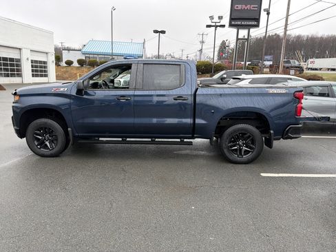 Used 2020 Chevrolet Silverado 1500 Custom Trail Boss w/ Custom Convenience Package image 3