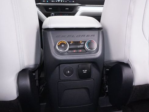 Used 2025 Ford Explorer Platinum w/ Ultimate Package RWD image 29