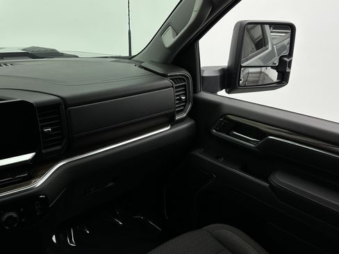 Used 2025 Chevrolet Silverado 2500 LT w/ Safety Package AWD/4WD image 36