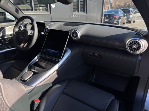 Used 2025 Mercedes-Benz SL 55 AMG 4MATIC image 25