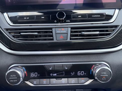 Certified 2025 Nissan Altima 2.5 SR w/ SR Premium Package FWD image 13