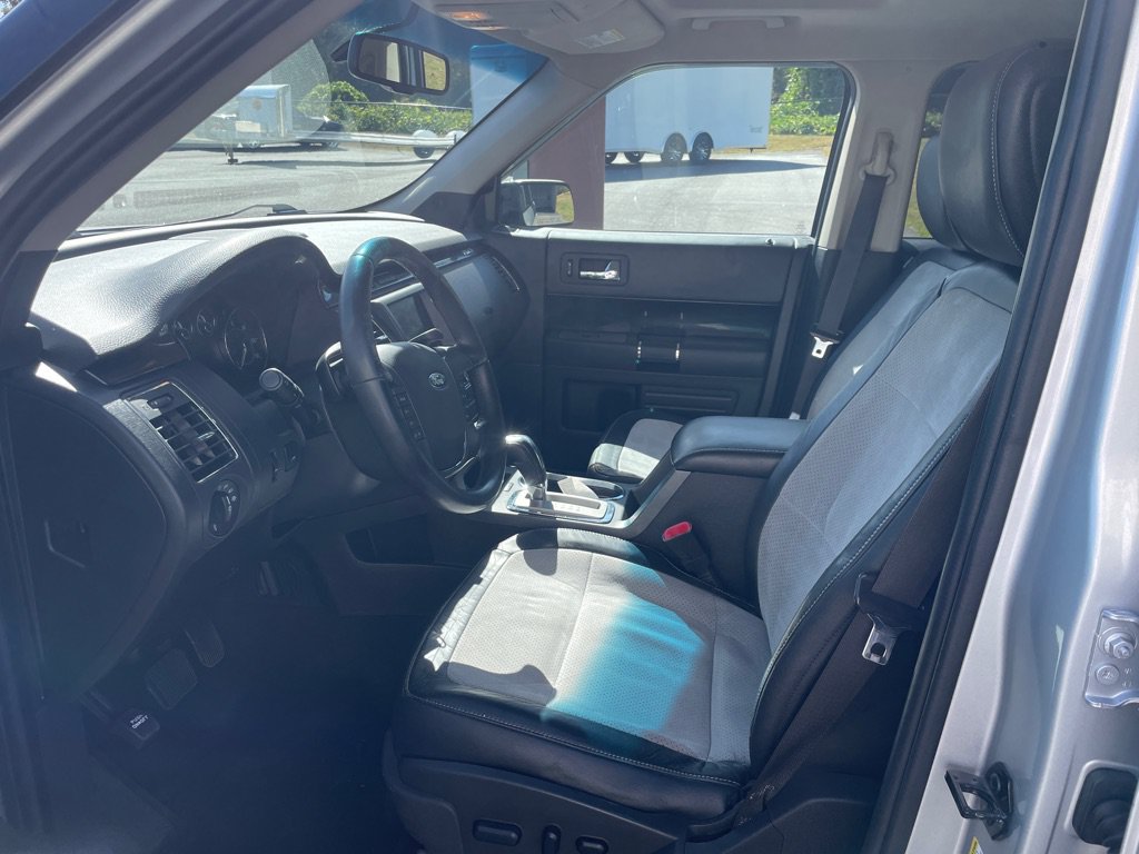 Used 2011 Ford Flex Titanium AWD/4WD image 12