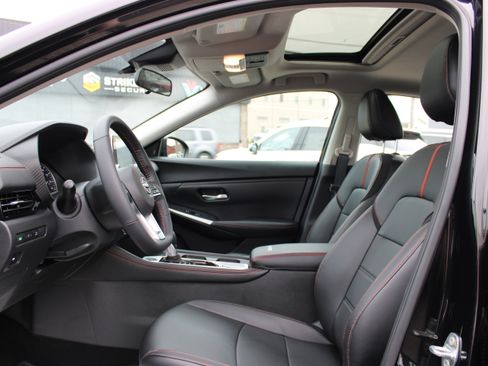 Certified 2024 Nissan Sentra SR w/ SR Premium Package image 13