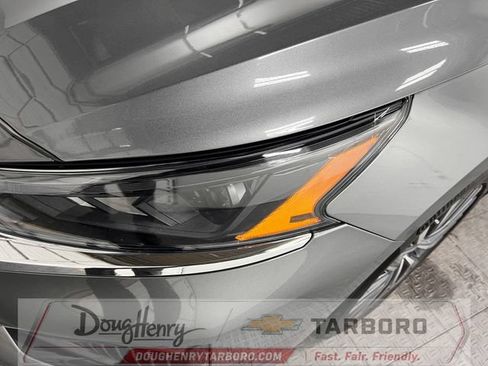 Used 2025 Nissan Altima 2.5 SV FWD image 11