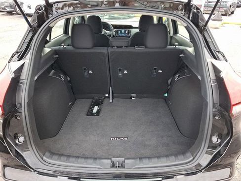 Used 2024 Nissan Kicks SV image 28