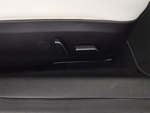 Used 2022 Tesla Model 3 Performance image 27