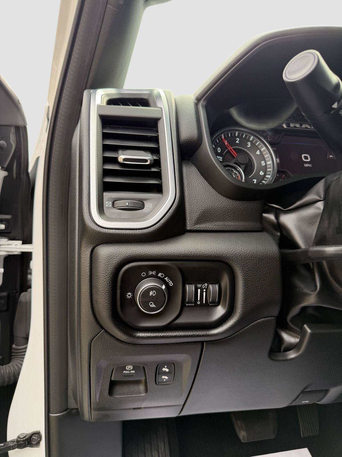 Used 2025 RAM 1500 Big Horn AWD/4WD image 19
