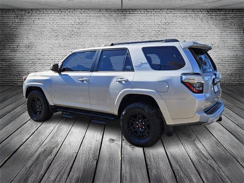 Used 2023 Toyota 4Runner TRD Off-Road Premium image 3