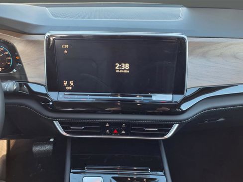 New 2026 Volkswagen Atlas SE image 15